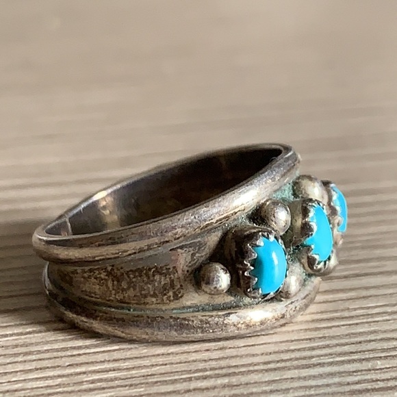 Antique sterling ring with turquoise - Picture 8 of 11